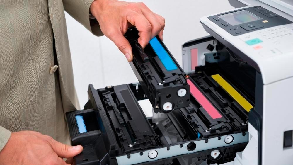 toner-y-tintas-como-realizar-el-mantenimiento-de-un-toner-de-impresora